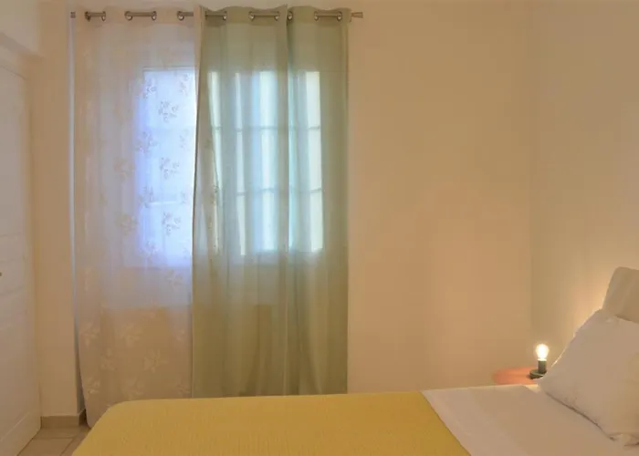 Afroditi's Garden View * Batsi (Andros)